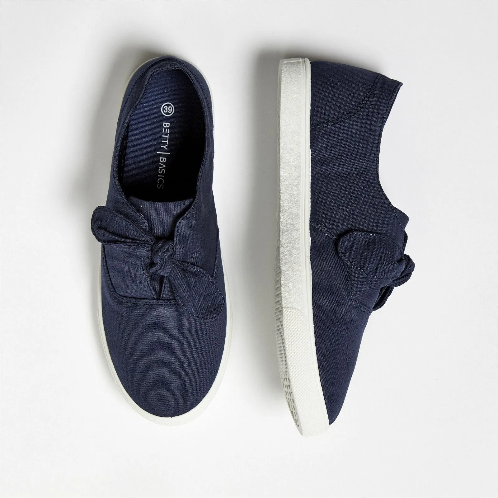 Betty Basics Nautic Plimsolls in Navy