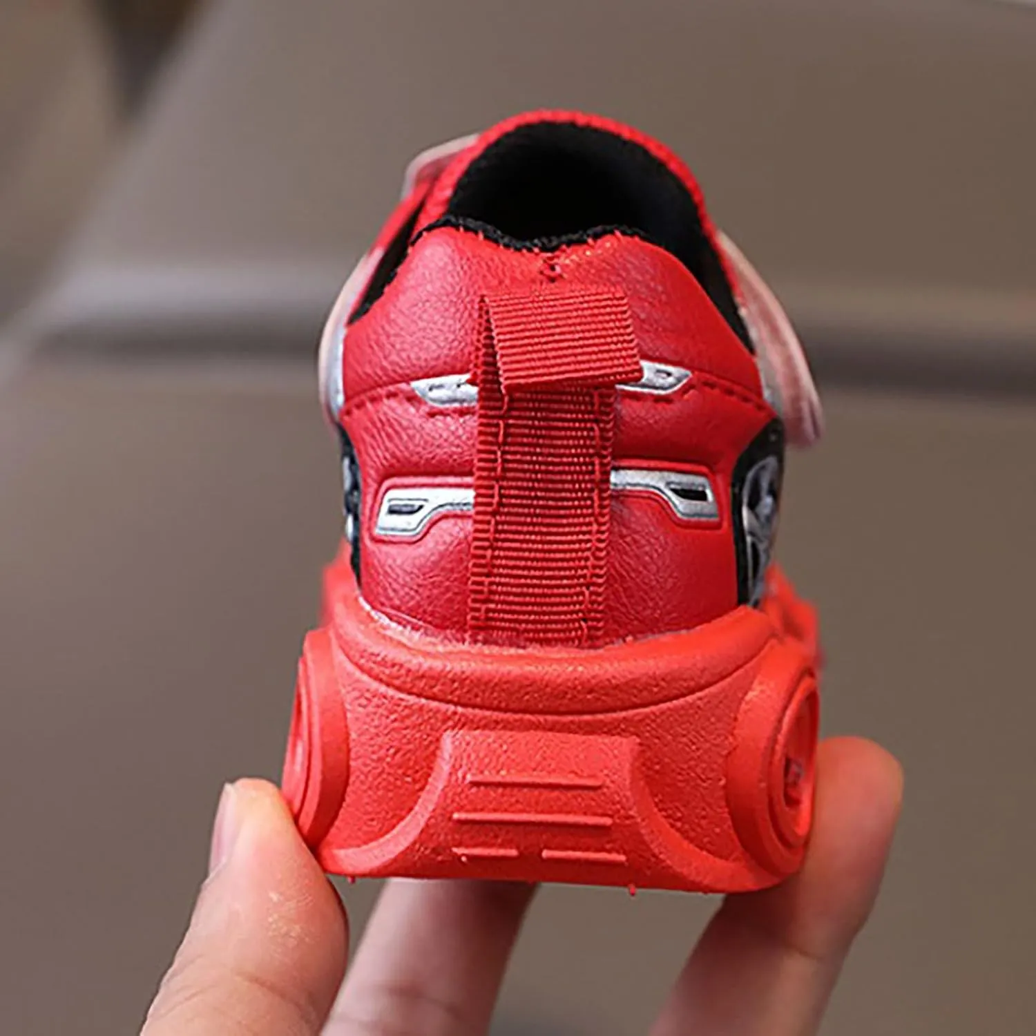 Girls Light Up Laceless Running Shoes Light Up Sneakers for Girls Boys Tennis Shoes Wide Shoes for Toddler Boys