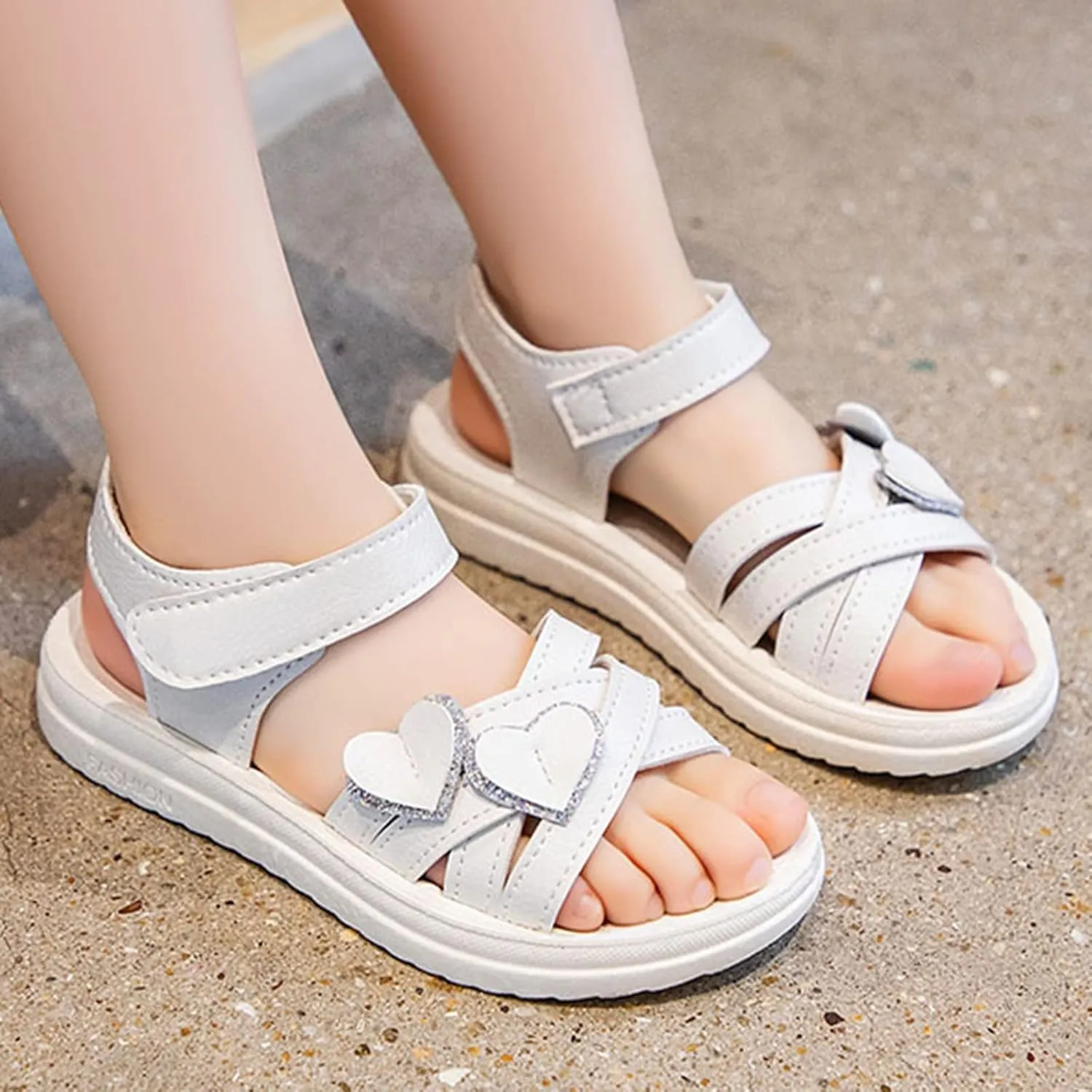 Heart Decorative Thick Sole Sandals for Girls Fashion Soft Sole Open Toe Comfortable Toddler Sandals 2025 Trendy