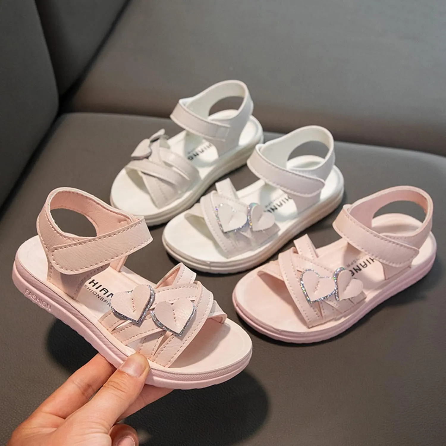 Heart Decorative Thick Sole Sandals for Girls Fashion Soft Sole Open Toe Comfortable Toddler Sandals 2025 Trendy
