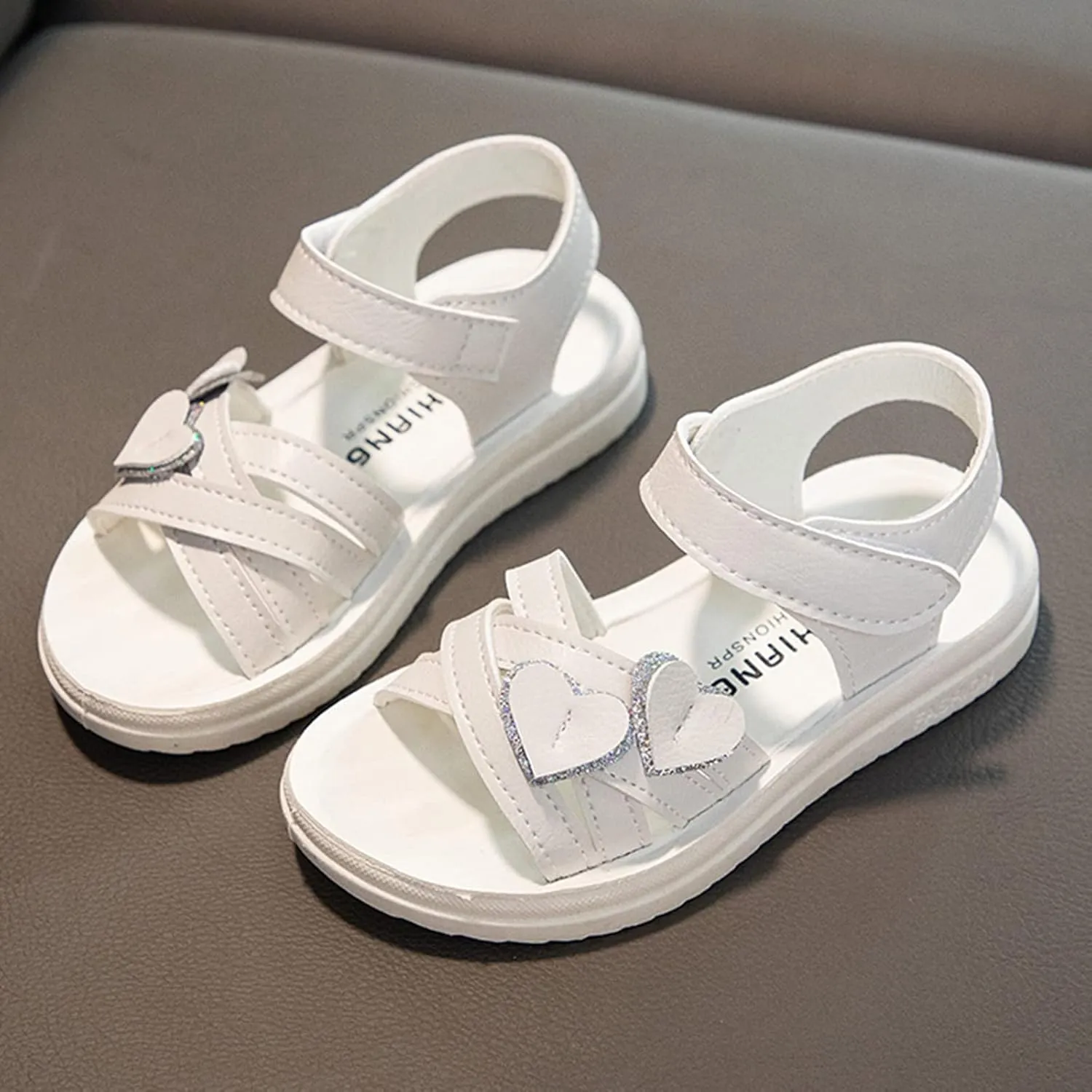 Heart Decorative Thick Sole Sandals for Girls Fashion Soft Sole Open Toe Comfortable Toddler Sandals 2025 Trendy