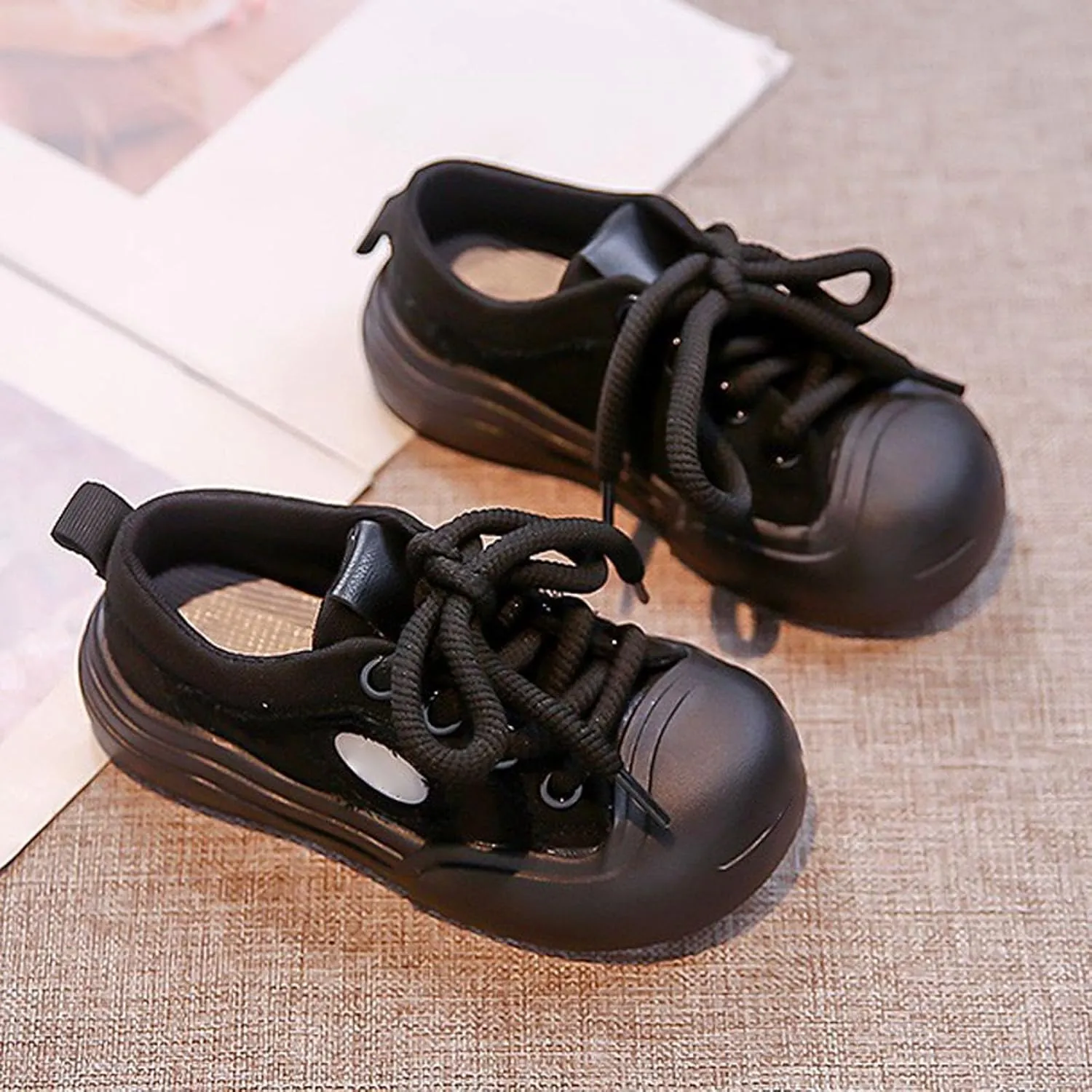 Kids Boys Girls Wide Toe Sports Shoes Solid Color Flat Bottom Low Top Lace-up Casual Outdoor Walking Sneakers 3y