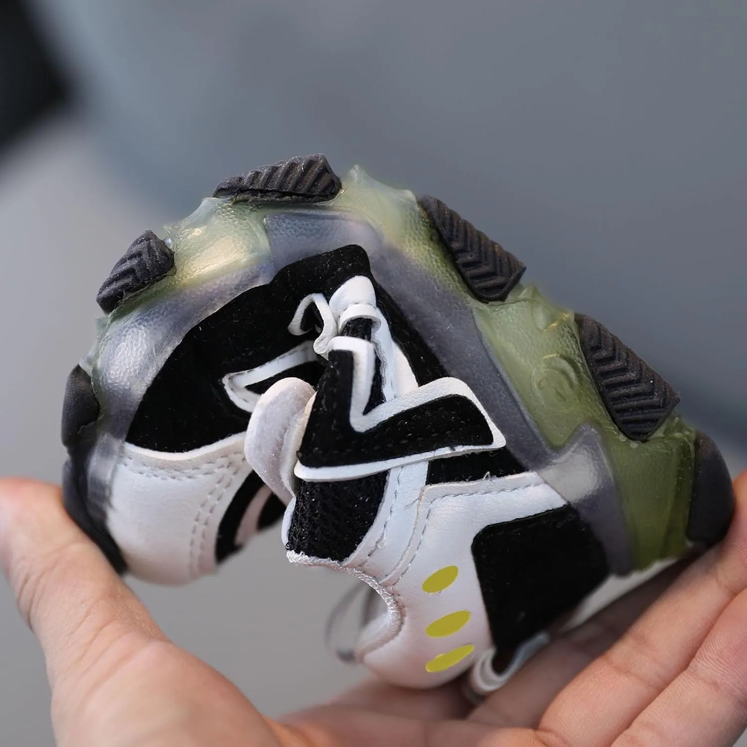 Kids Fashion Sneakers Light Led Kids Mesh Luminous Sport Baby Running Girls Shoes Baby Shoes