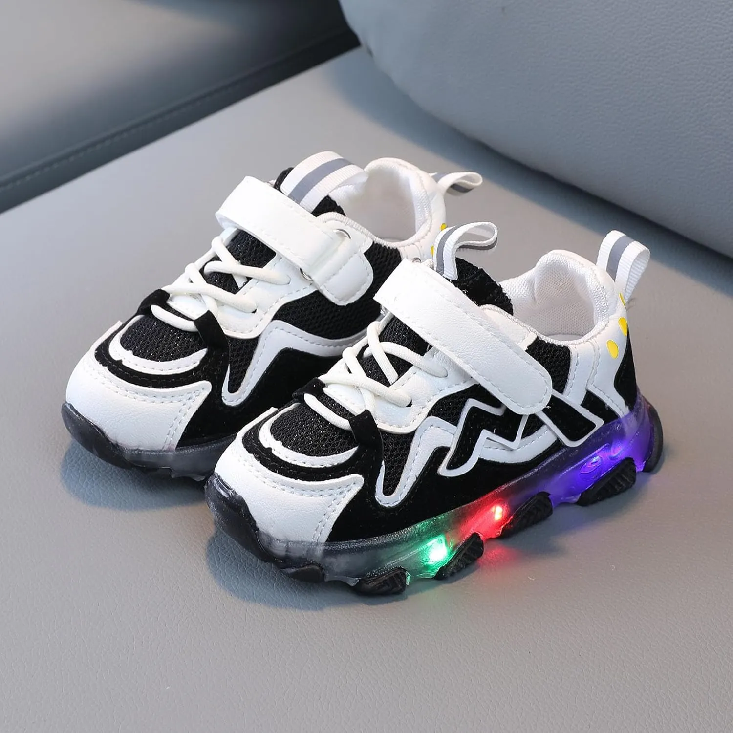 Kids Fashion Sneakers Light Led Kids Mesh Luminous Sport Baby Running Girls Shoes Baby Shoes