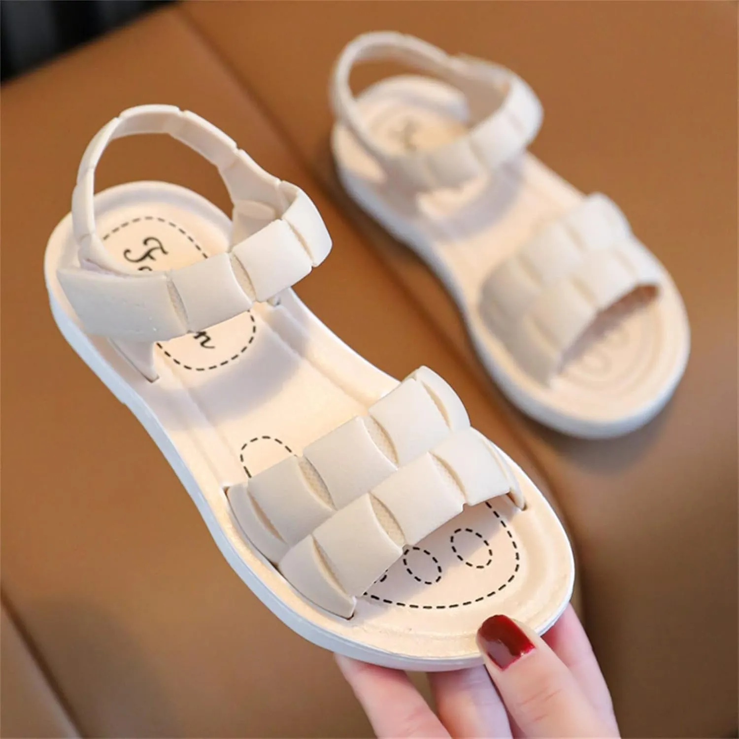Kids Girls Thick Sole Comfy Soft Beach Sandal 2025 Summer Fashion Comfortable Anti Slip Outdoor Casual Dress Shoes