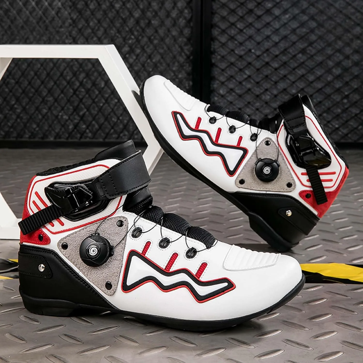 Mens Fashion Motorcycle/Motorbike Boots Crash Protection Stylish short Ankle Racing Adventure Off Road Touring Sports Safety Shoes Reinforced Street Riding Shoes Ankle Support, Anti-Slip Sole