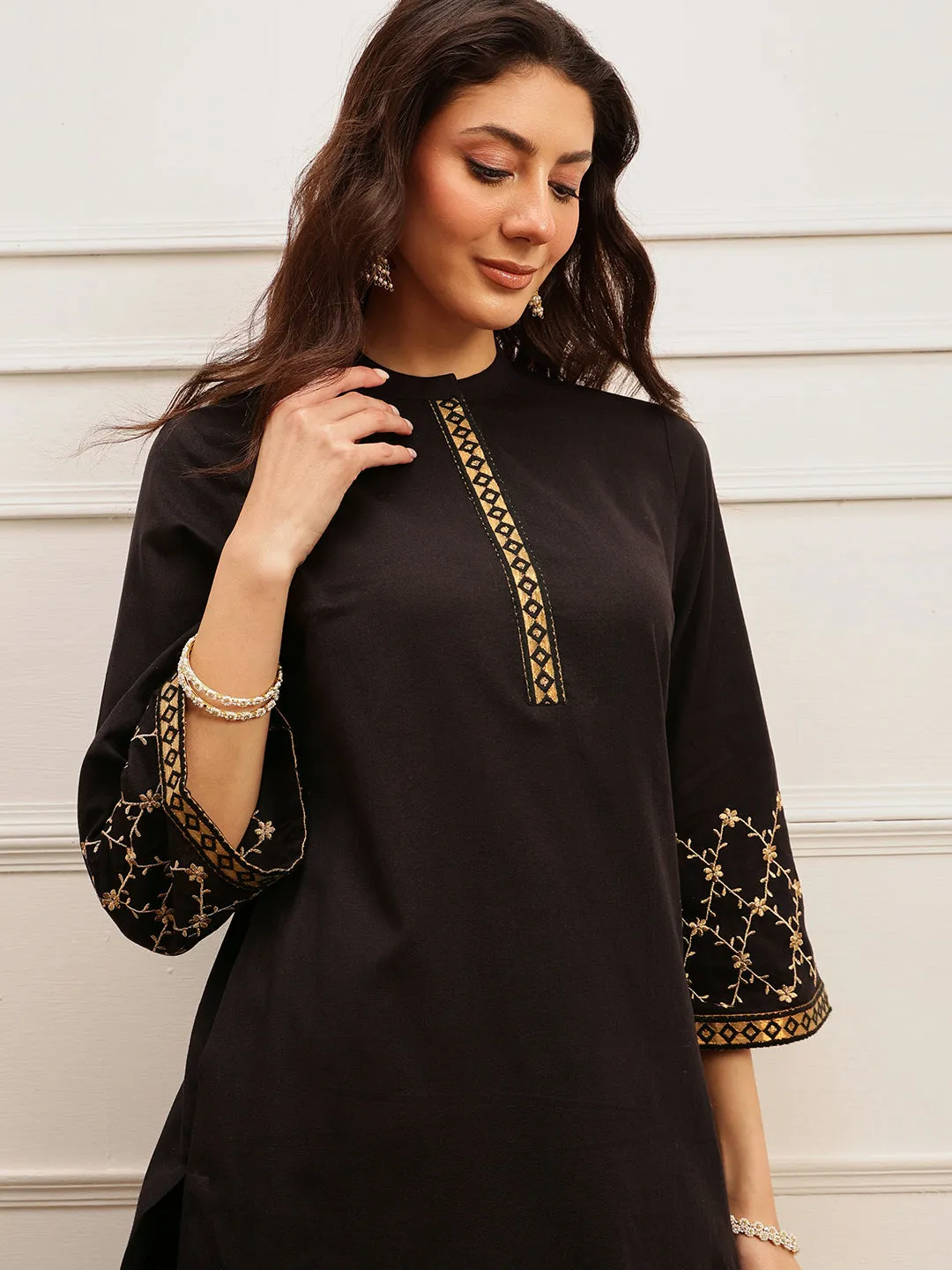 Midnight Elegance Embroidered Kurta Set