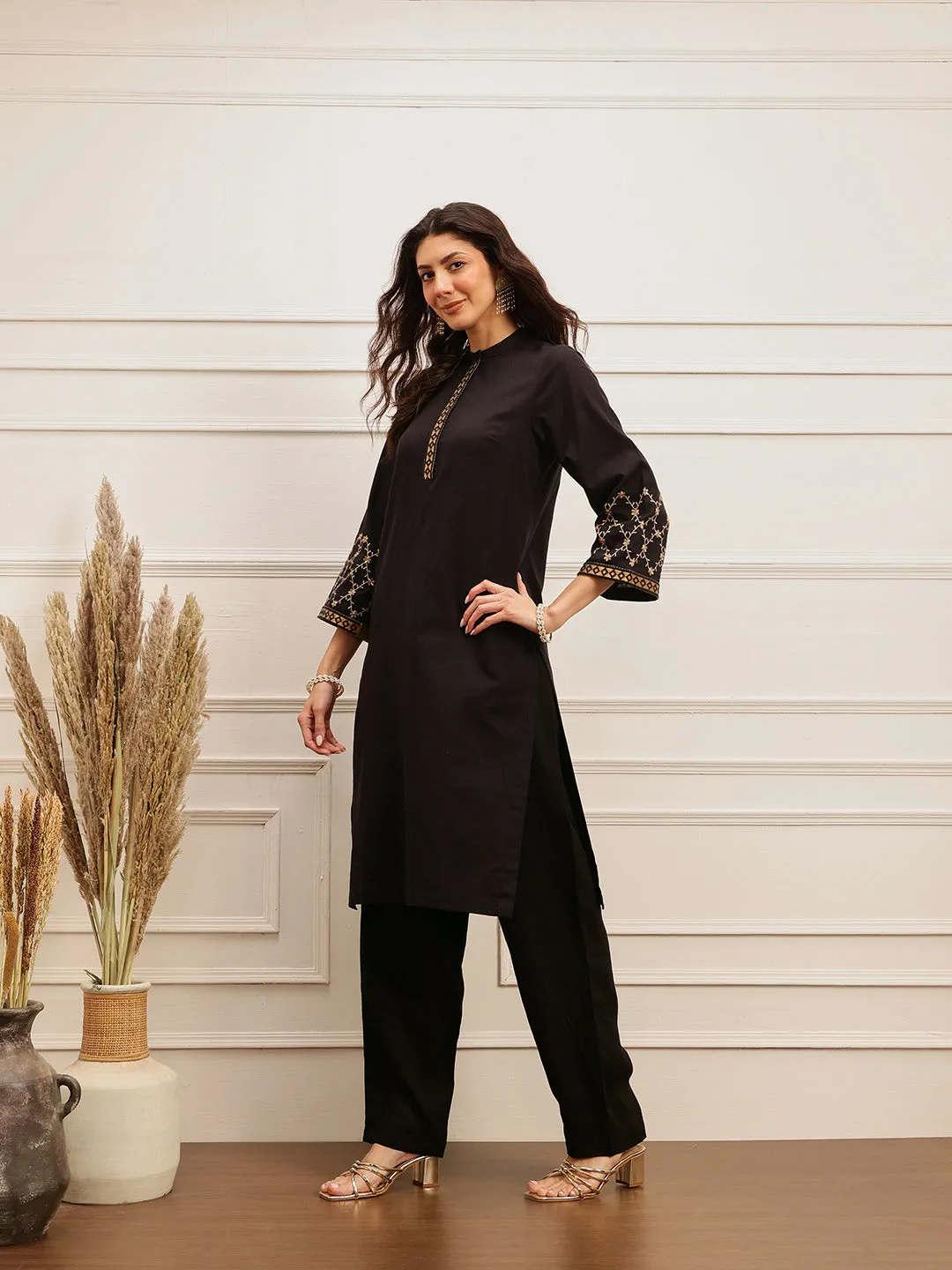 Midnight Elegance Embroidered Kurta Set