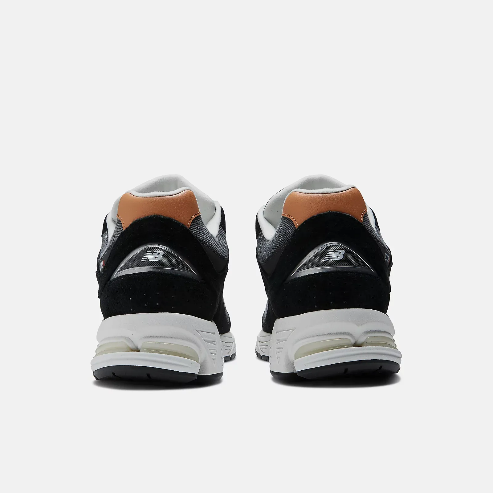 New Balance Men's 2002R Shoes - Black / Sepia / Magnet