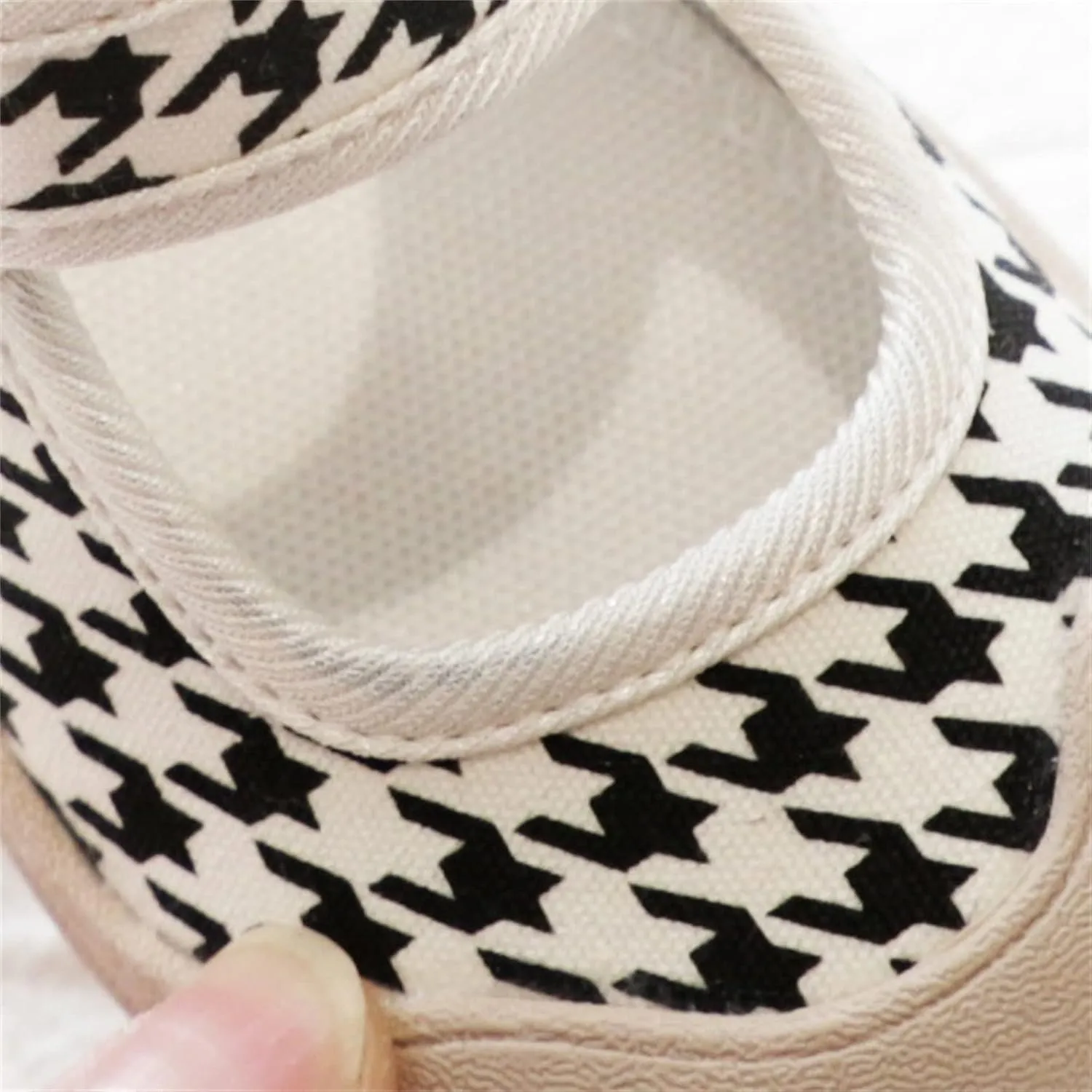 sfdgfhyf Boys Girls Round Toe Foot Warmer Toddler Baby Girl Shoes Canvas Shoes Baotou Sandals Baby Soft Soles Non Slip