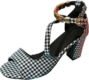 Stylish Women's Casual Sandals Retro- Design Hollow Soft Sole Suitable for Various Occasions Ideal for Spring and Summer