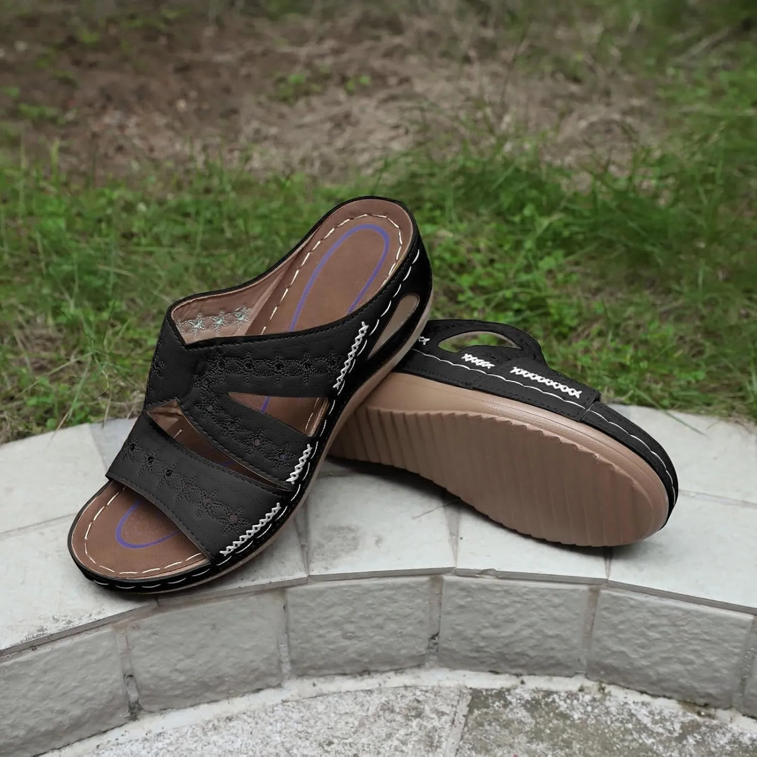 Summer sandals for womens 2025 Trendy Casual beach vacation shoes Comfortable Arsh Support dress slippers for women