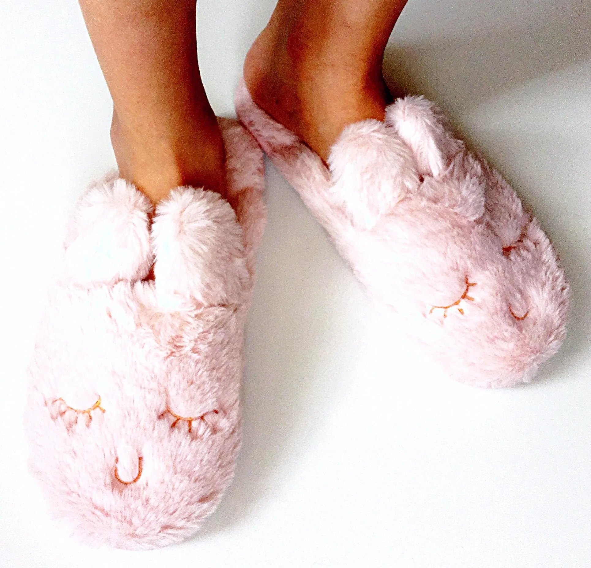 SUPER FLUFFY SOFT COMFY RABBIT SLIPPERS