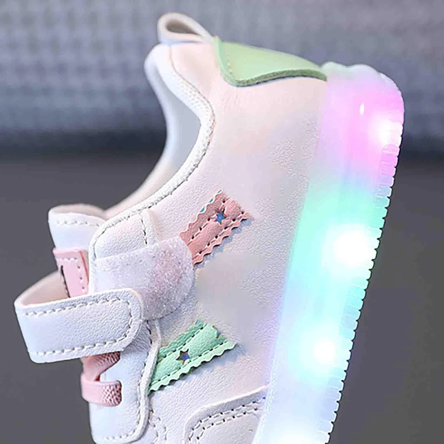 Toddler Sneakers Children's Board Shoes LED Light Light Light Casual Shoes Boys and Girls Students Toddler Boy Shoes